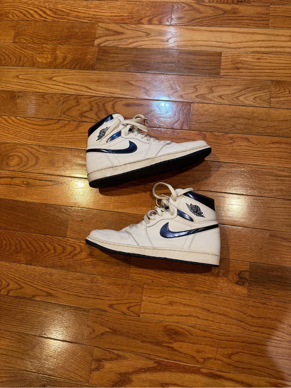 Air Jordan 1 Mid Metallic Navy White Patent Leather Sneakers Size 13
